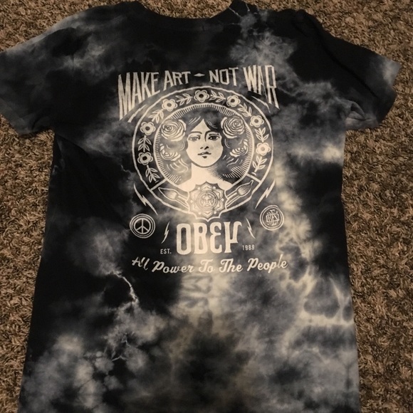 Obey t-shirt - Picture 2 of 2